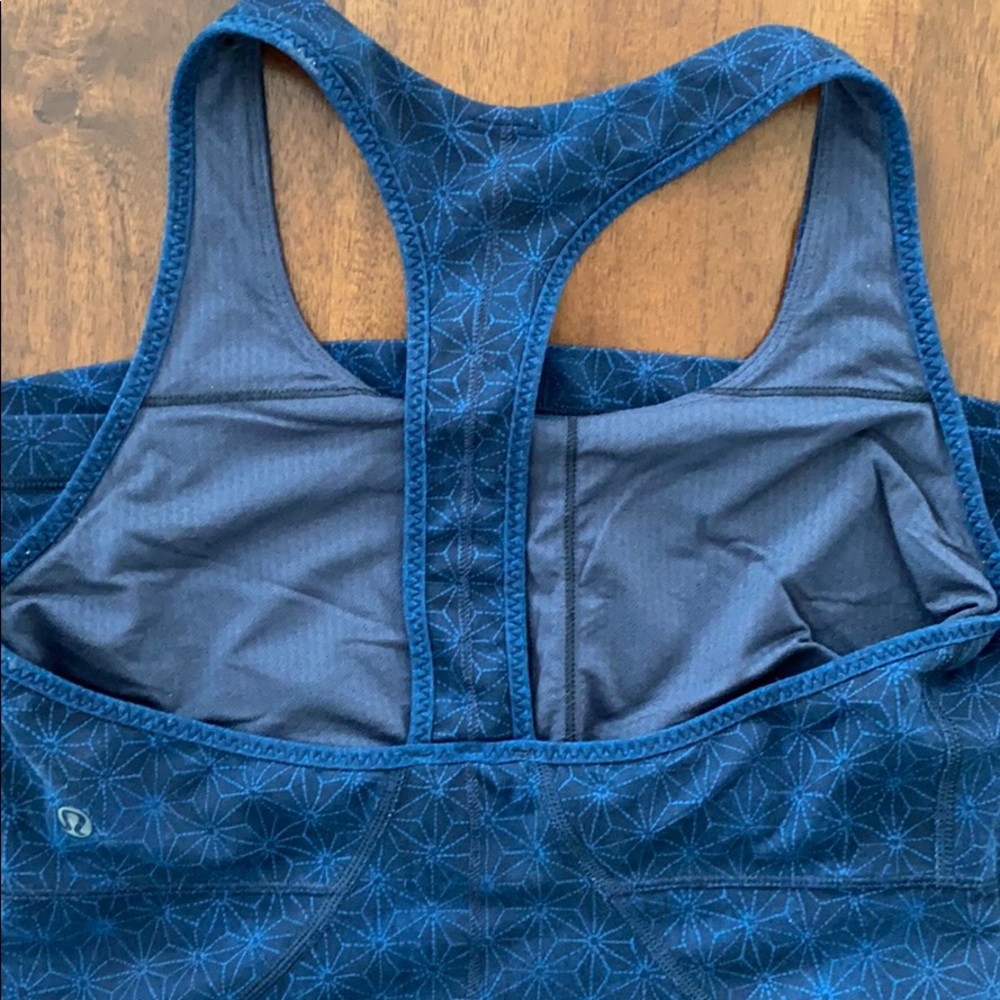Lululemon Razorback Shirt - Picture 3 of 3